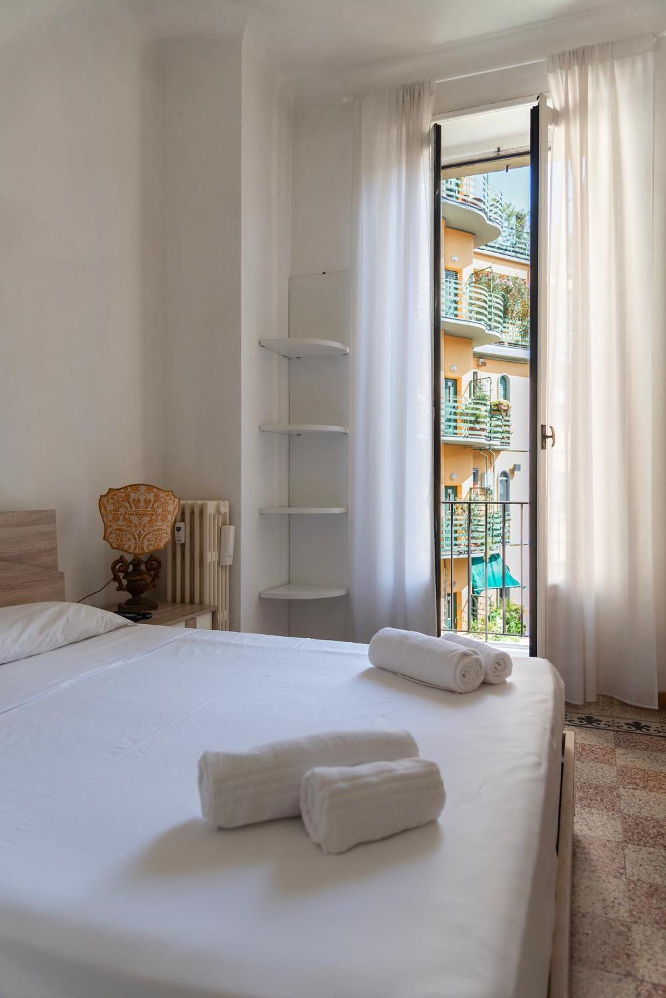 Porta Venezia - Youhosty Apartment *